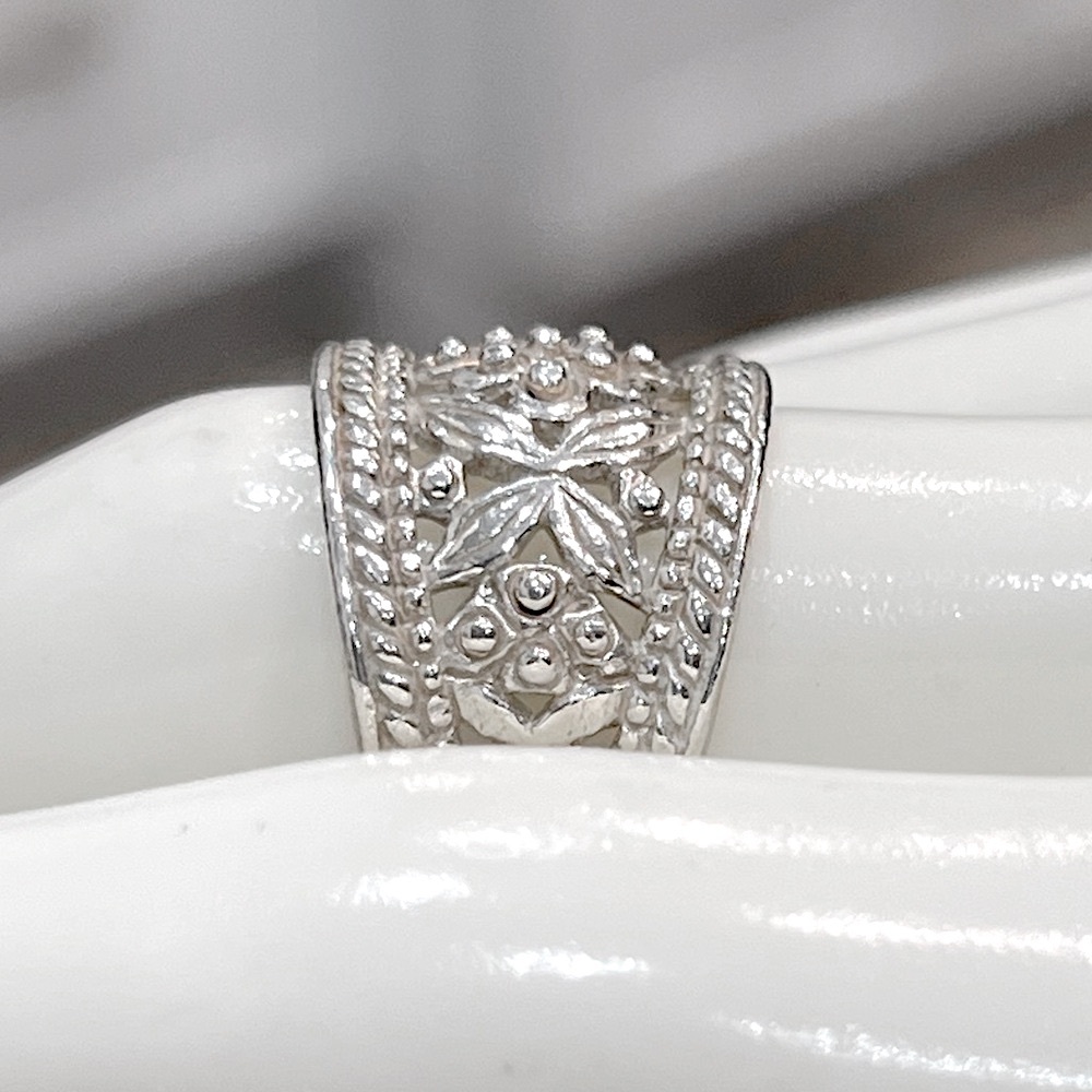 Sterling Silver Openwork Floral Band Ring - Picture 7 of 8
